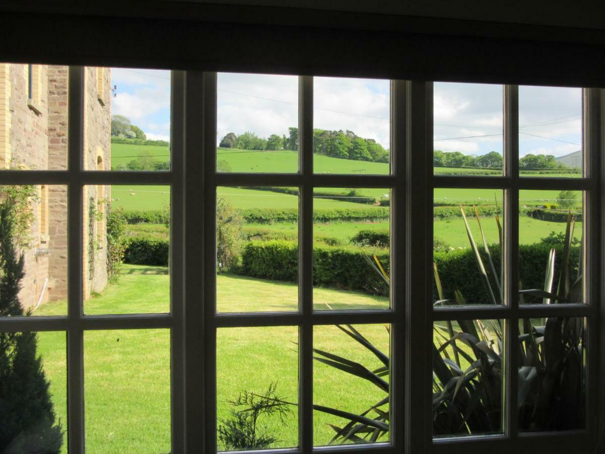 Tegfan Garden Suite Talgarth Bagian luar foto
